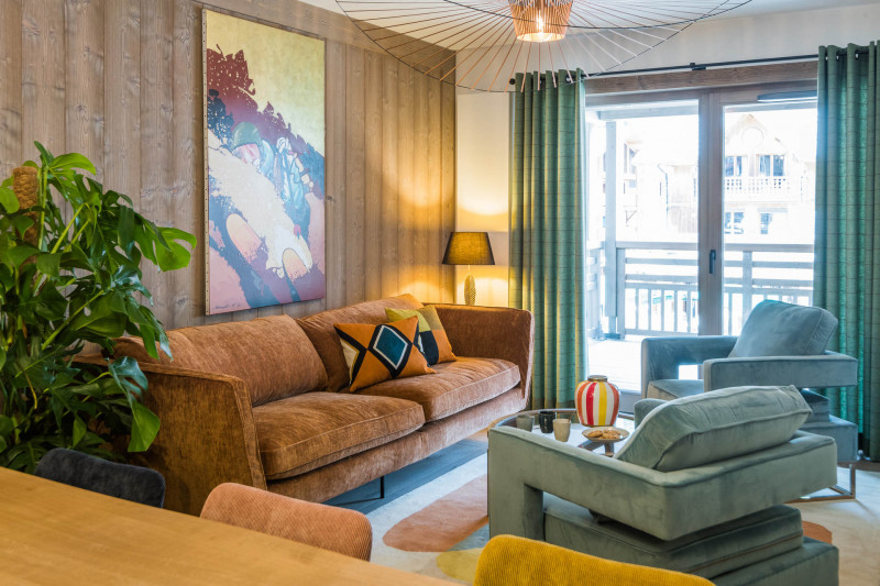 _lv_images__lot_0000520412_01_19388620