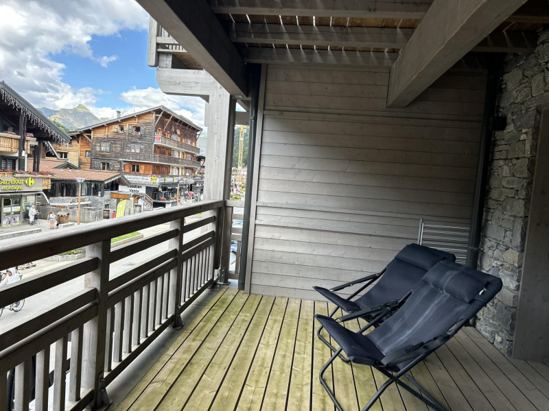 _lv_images__lot_0000520412_16_18937567