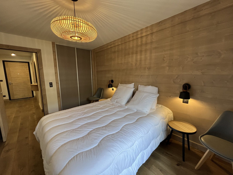 _lv_images__lot_0000530297_06_18929192