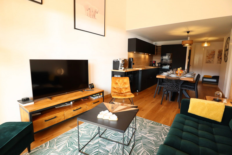 _lv_images__lot_0000540326_01_18937626