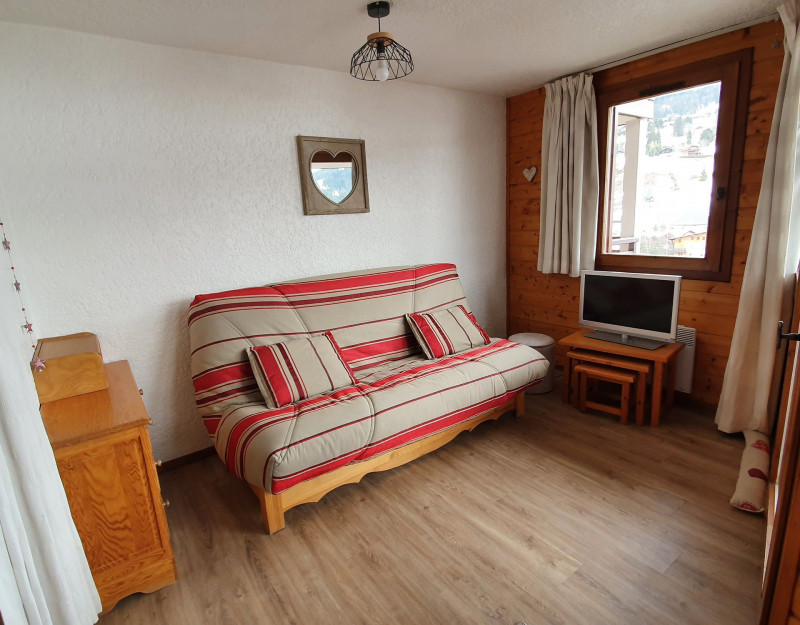 _lv_images__lot_0000550181_02_18862401