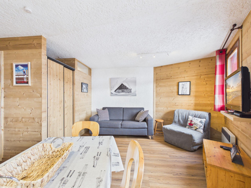 _lv_images__lot_0000550208_02_18920193