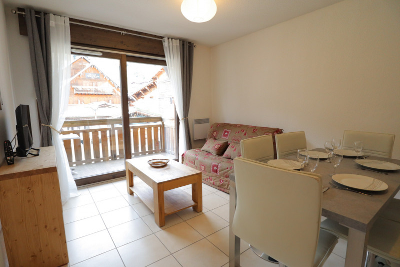 _lv_images__lot_0000550254_02_18069692 _lv_images__lot_0000550254_02_18069692