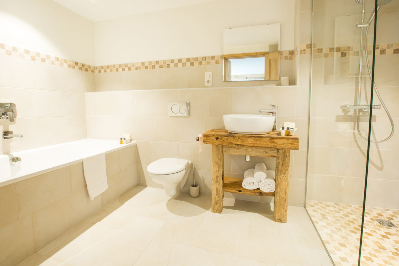 _lv_images__lot_0000610004_12_18106208 _lv_images__lot_0000610004_12_18106208