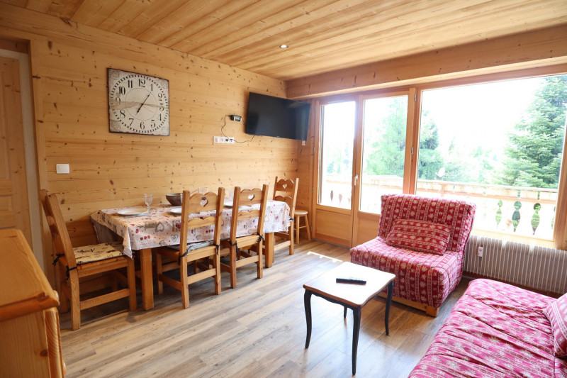 _lv_images__lot_0000650228_02_18429768