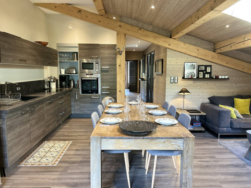 _lv_images__lot_0000720504_05_18382013