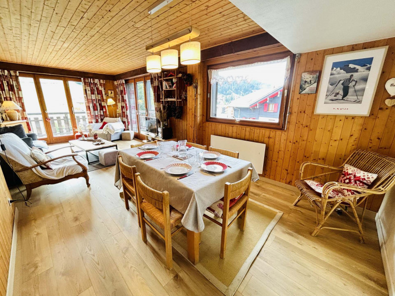 _lv_images__lot_0003220323_01_18929566