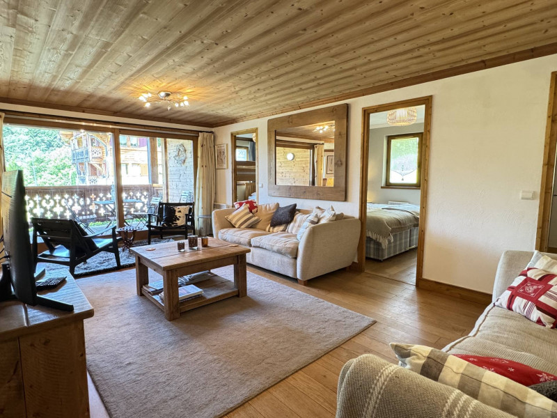 _lv_images__lot_0003300413_01_19361533