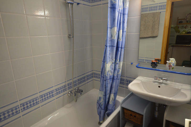 _lv_images__lot_0003820244_07_18043258 _lv_images__lot_0003820244_07_18043258