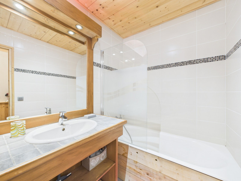 _lv_images__lot_0004140369_09_20439187 _lv_images__lot_0004140369_09_20439187