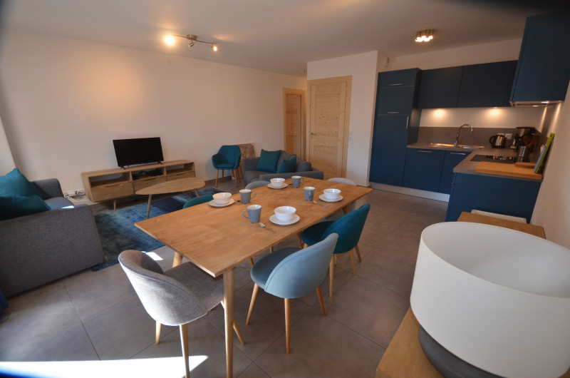 _lv_images__lot_0004230371_07_18363553