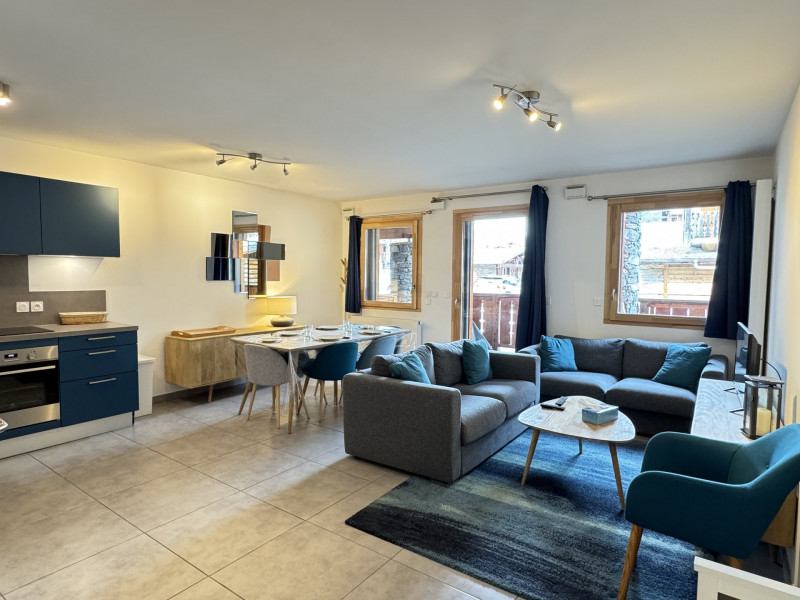 _lv_images__lot_0004230371_15_19123173