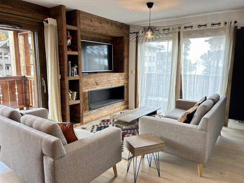 _lv_images__lot_0004230372_04_19161476 _lv_images__lot_0004230372_04_19161476