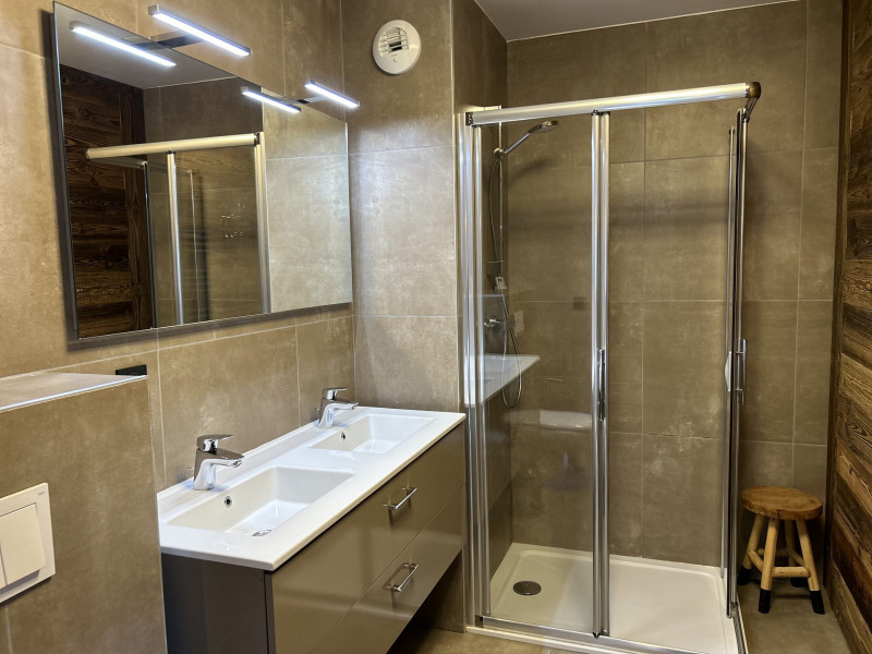 _lv_images__lot_0004230372_07_19122895 _lv_images__lot_0004230372_07_19122895