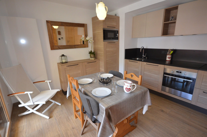 _lv_images__lot_0004230374_02_19171661