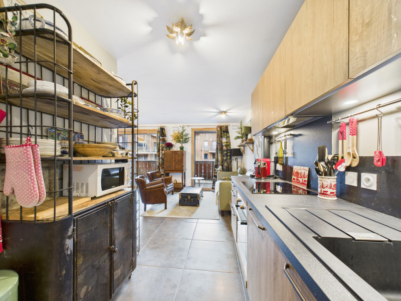 _lv_images__lot_0004230376_02_19287005