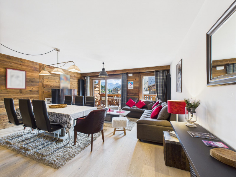 _lv_images__lot_0004230406_02_18125961