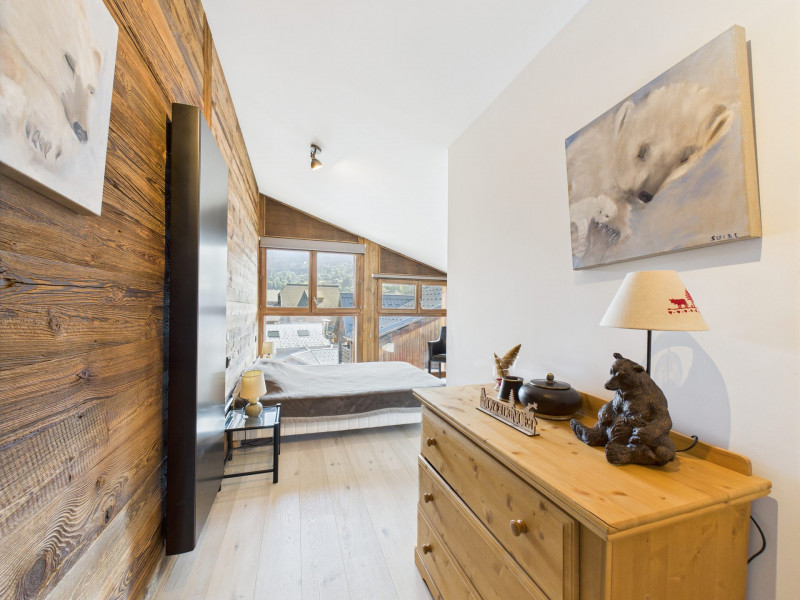 _lv_images__lot_0004230406_11_17712597