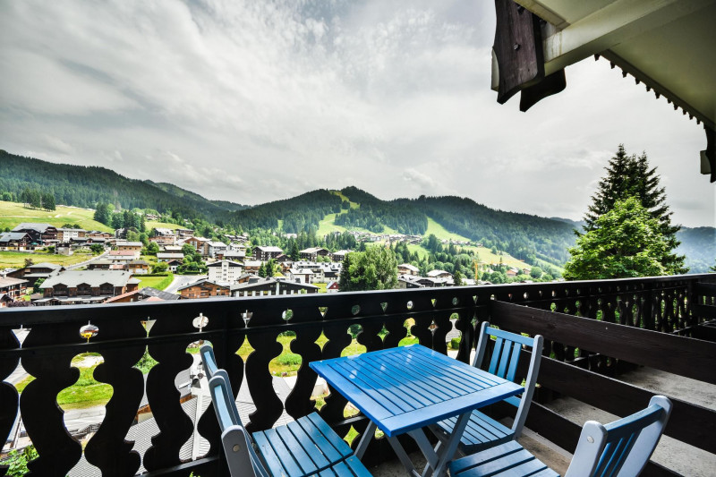 _lv_images__lot_0020042228_06_19395150