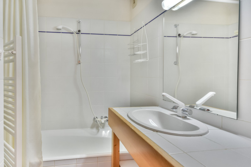 _lv_images__lot_0020182230_09_17873651 _lv_images__lot_0020182230_09_17873651