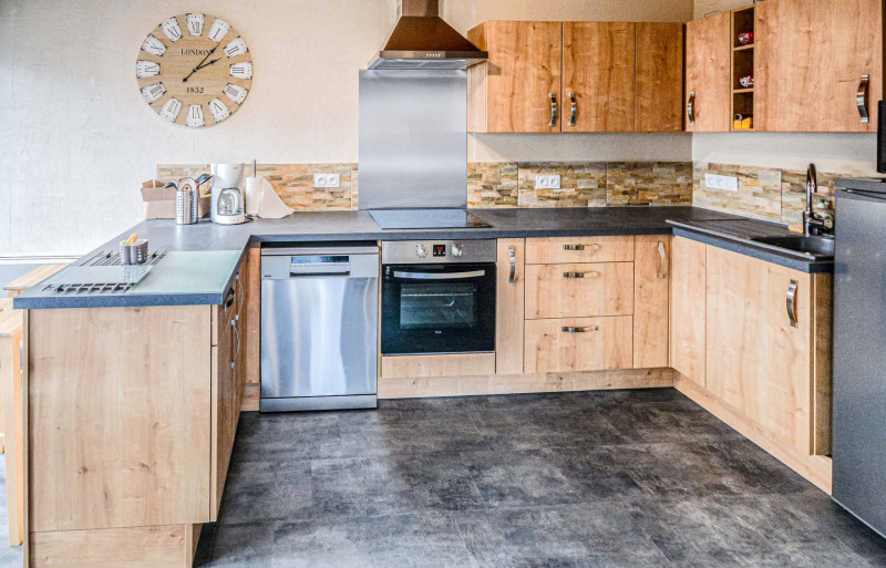 _lv_images__lot_0020312204_04_19366103