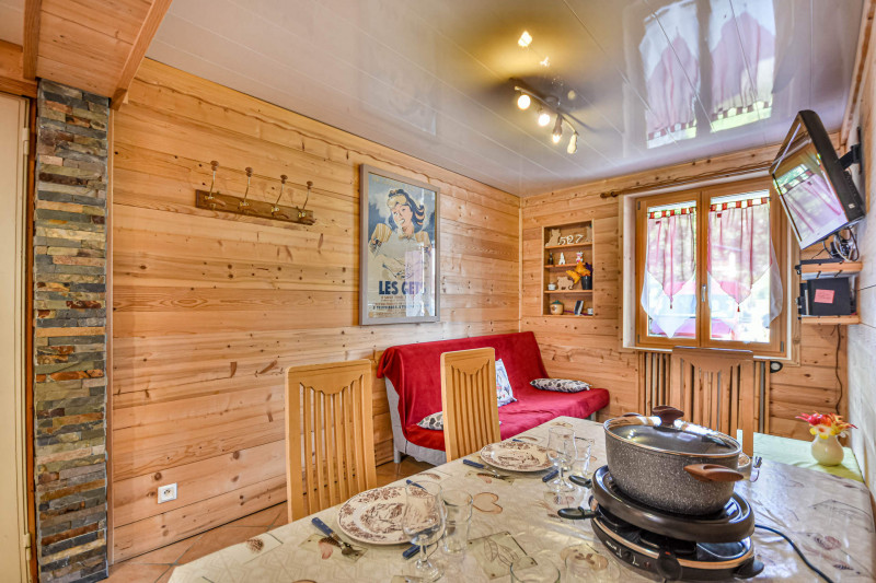 _lv_images__lot_0020392223_01_17883257