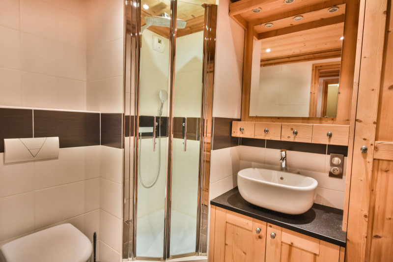 _lv_images__lot_0020392241_12_18093301 _lv_images__lot_0020392241_12_18093301