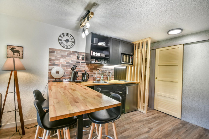 _lv_images__lot_0020392282_01_18359251