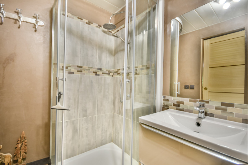 _lv_images__lot_0020392282_06_18084733 _lv_images__lot_0020392282_06_18084733