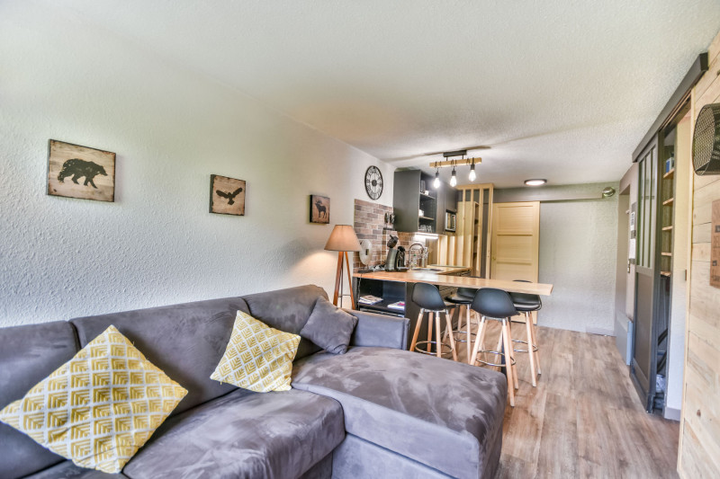 _lv_images__lot_0020392282_09_19320406