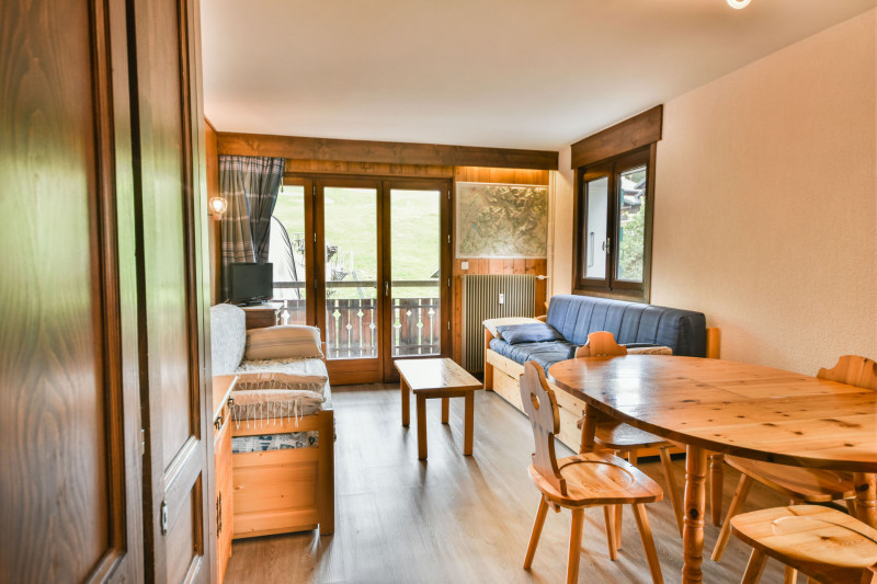 _lv_images__lot_0020392285_03_18425398