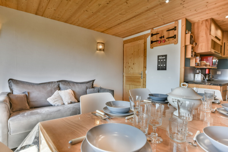 _lv_images__lot_0020392286_05_19385293