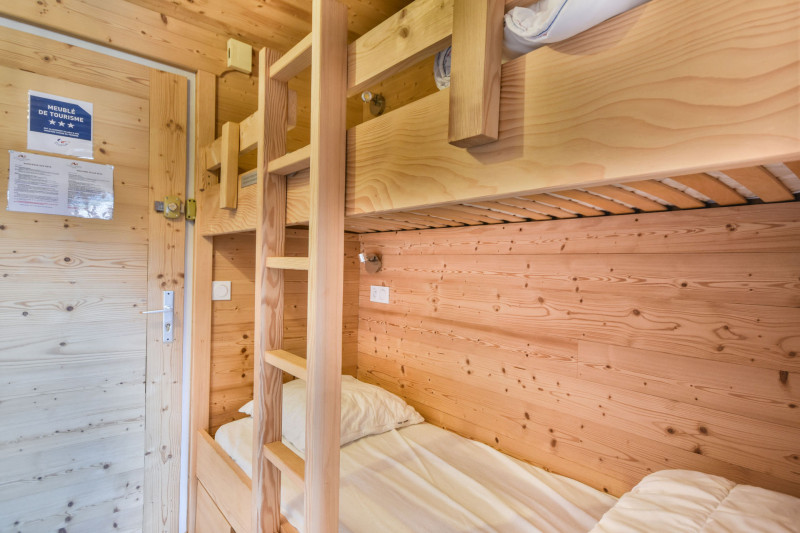 _lv_images__lot_0020392286_09_18537837