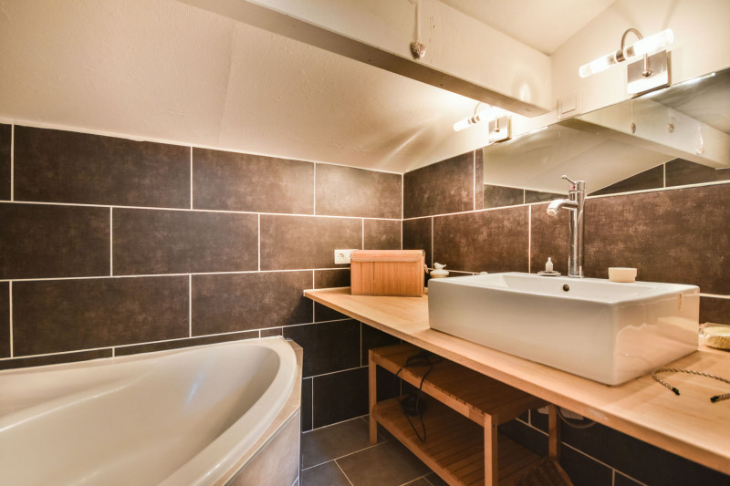 _lv_images__lot_0020392292_12_18368677