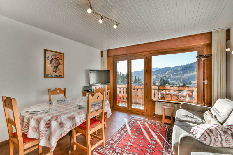 _lv_images__lot_0020392294_01_18782416