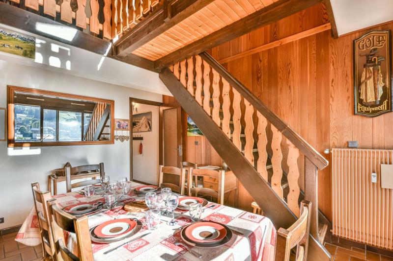 _lv_images__lot_0020392297_02_18358696