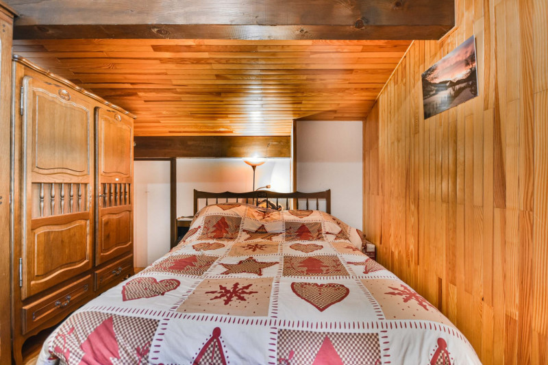 _lv_images__lot_0020392297_07_18800842