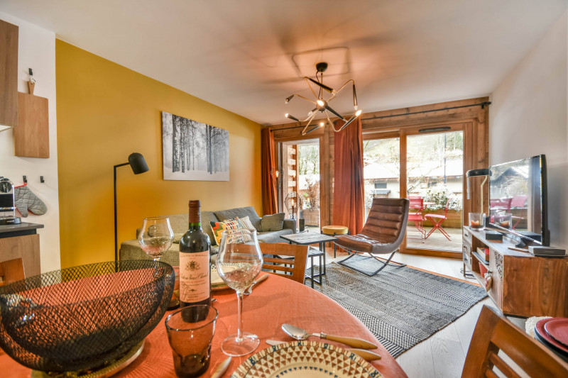 _lv_images__lot_0020392298_02_19365303