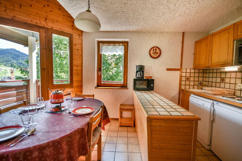 _lv_images__lot_0020392302_05_17874395