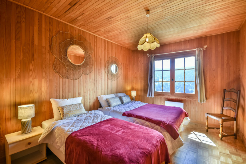 _lv_images__lot_0020392303_08_18368911