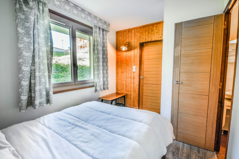 _lv_images__lot_0020392307_10_18359442