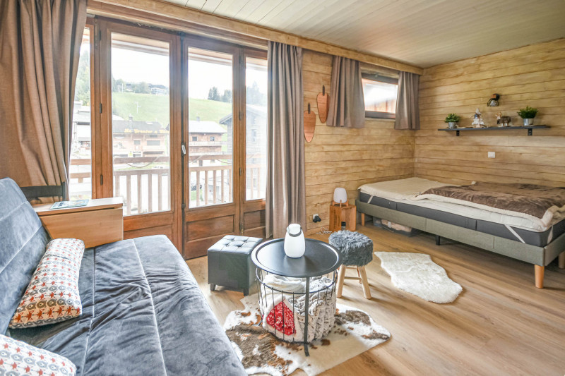 _lv_images__lot_0020392407_03_18801471