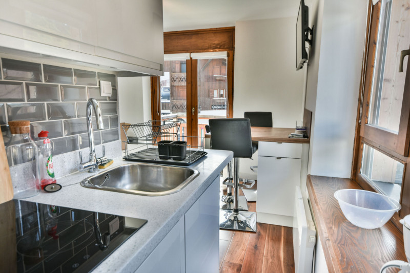_lv_images__lot_0020392421_02_20434849