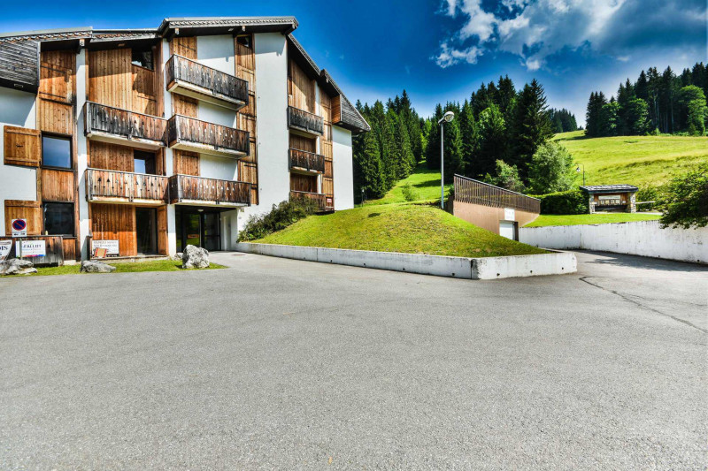 _lv_images__lot_0020392423_12_18161217