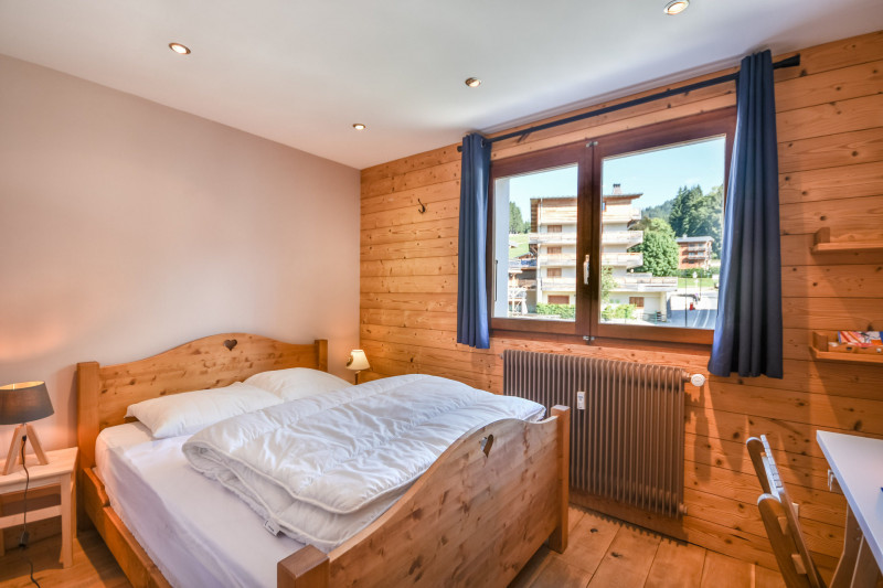 _lv_images__lot_0020392424_12_19366239