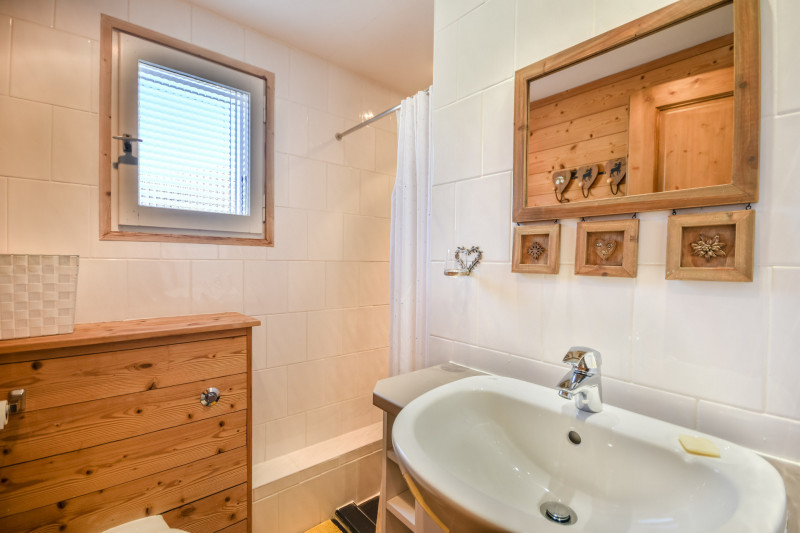 _lv_images__lot_0020392424_15_18122690 _lv_images__lot_0020392424_15_18122690