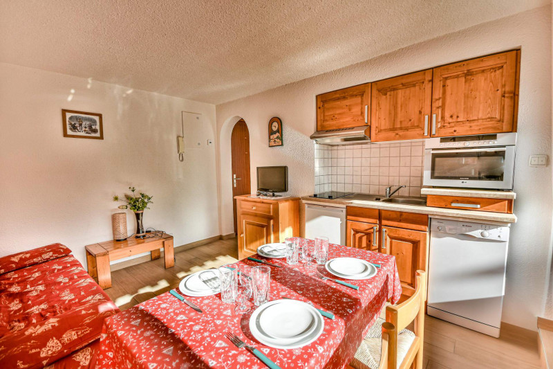 _lv_images__lot_0020392430_01_19273015