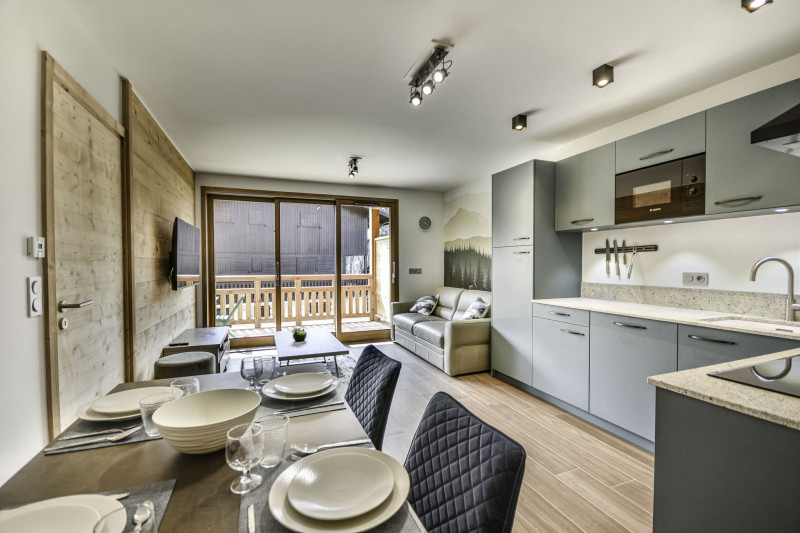 _lv_images__lot_0020392437_01_18472184