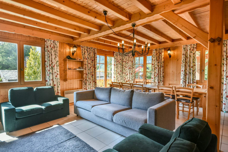 _lv_images__lot_0020392439_02_18934109