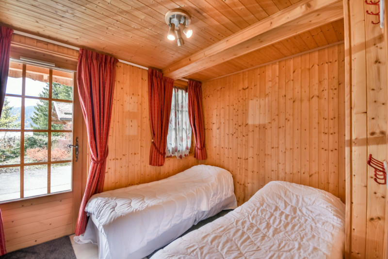 _lv_images__lot_0020392439_07_18934122